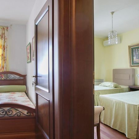 Royal Holiday Apartments Sveti Stefan Exterior photo