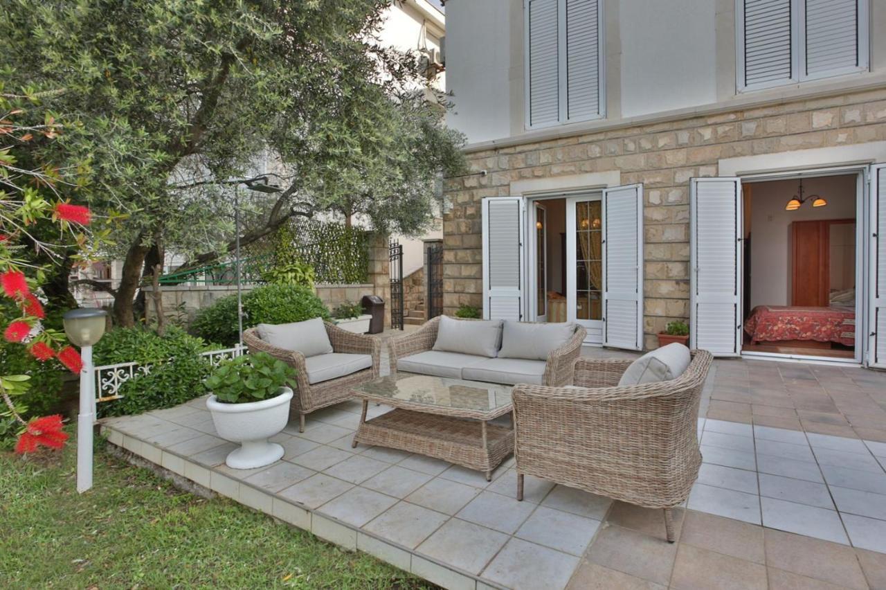 Royal Holiday Apartments Sveti Stefan Exterior photo