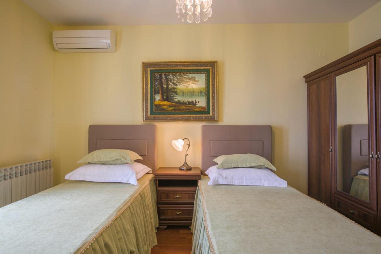 Royal Holiday Apartments Sveti Stefan Exterior photo