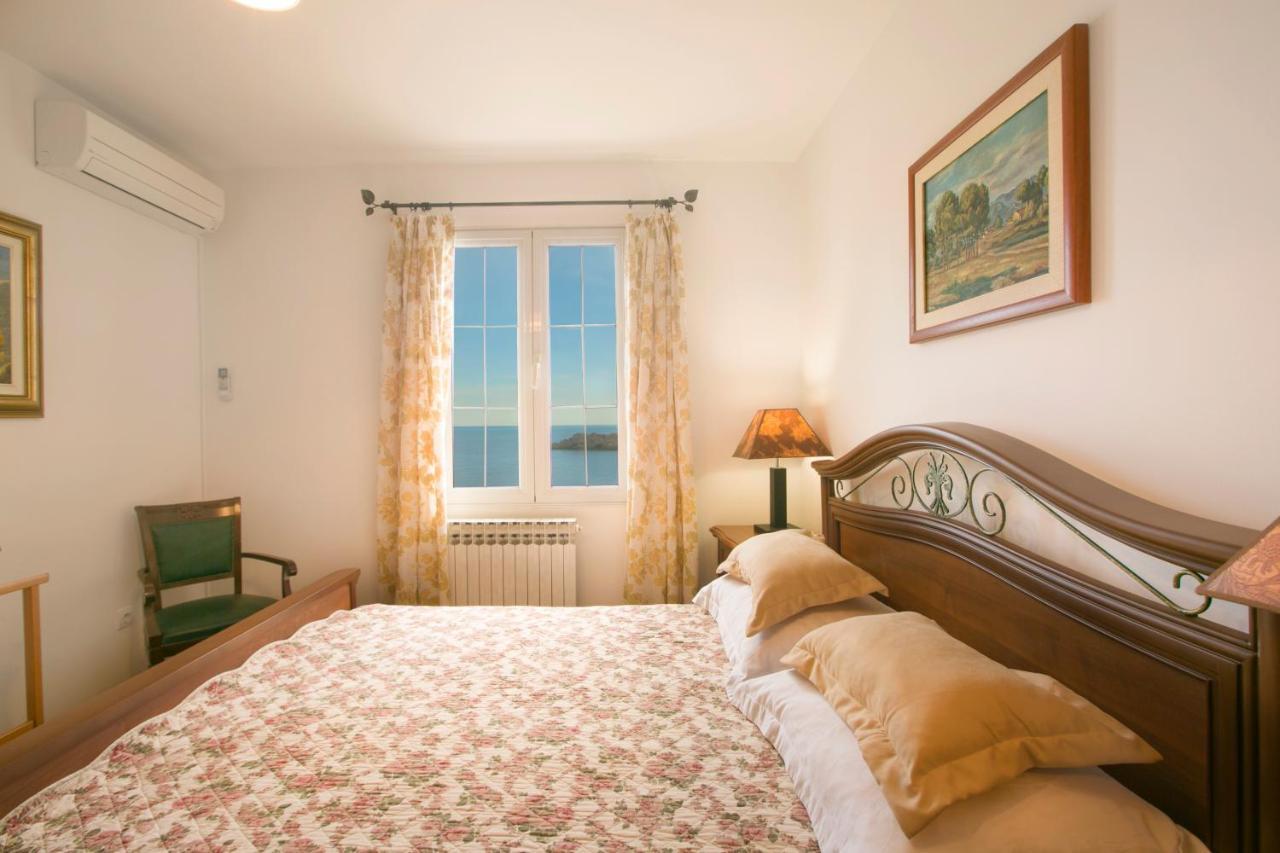 Royal Holiday Apartments Sveti Stefan Exterior photo