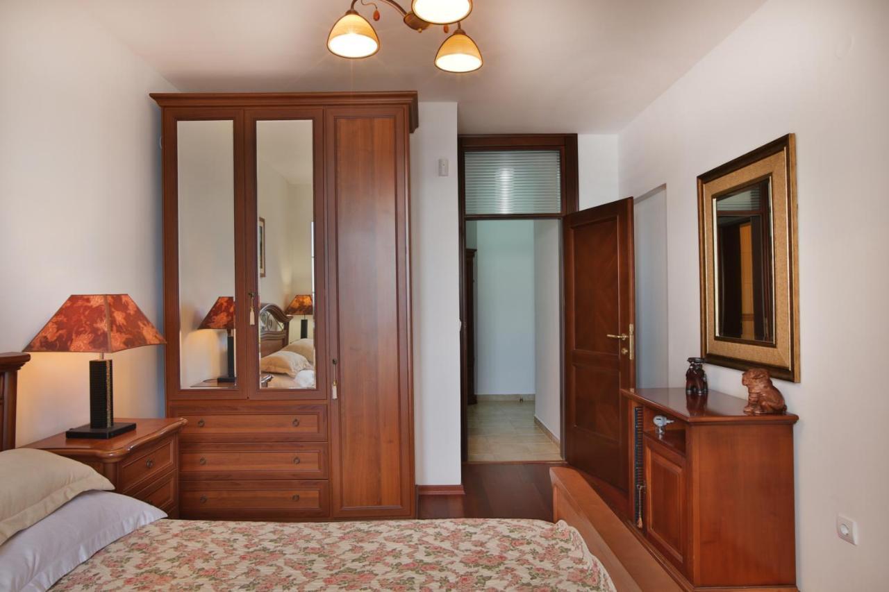 Royal Holiday Apartments Sveti Stefan Exterior photo