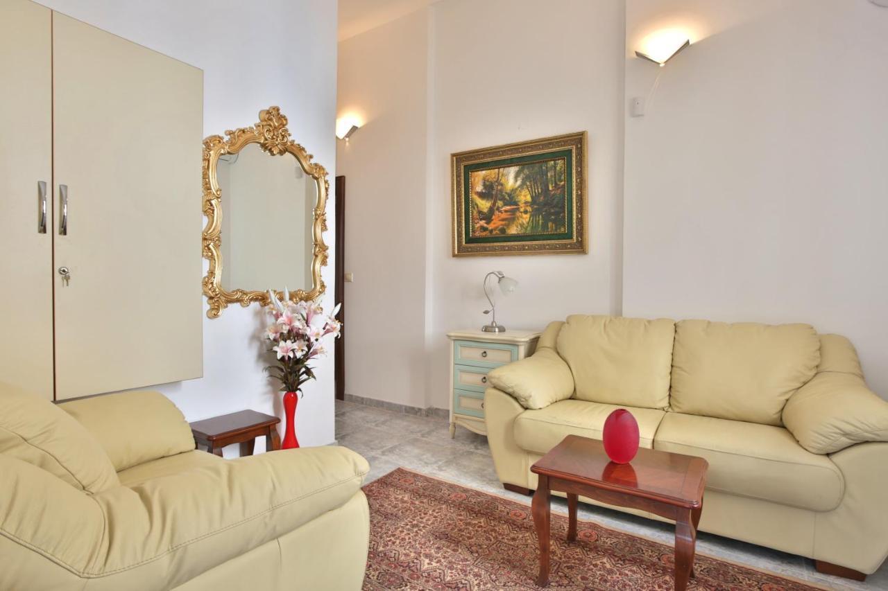 Royal Holiday Apartments Sveti Stefan Exterior photo