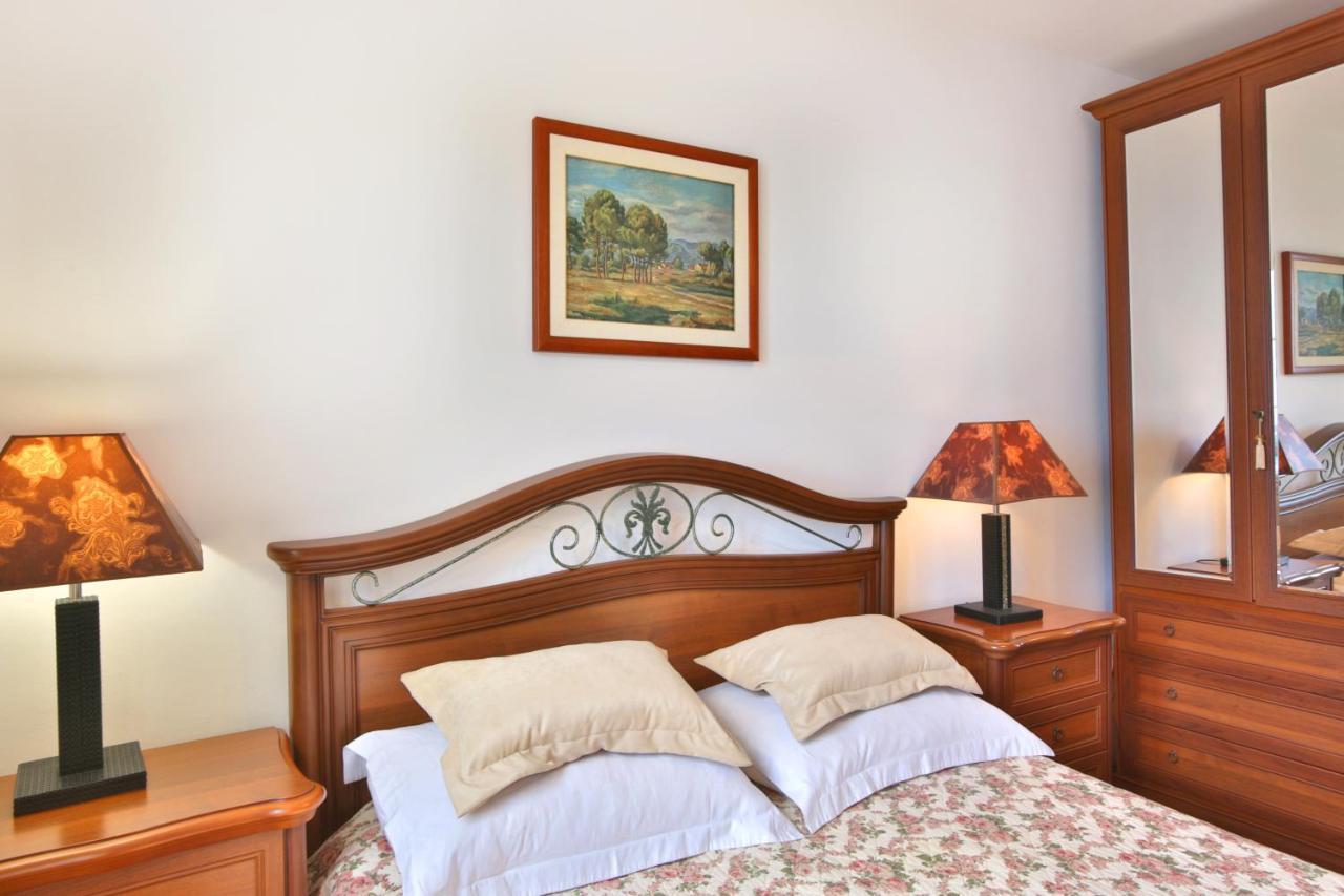 Royal Holiday Apartments Sveti Stefan Exterior photo