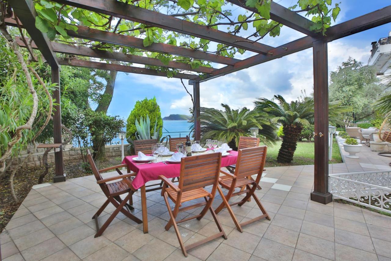 Royal Holiday Apartments Sveti Stefan Exterior photo