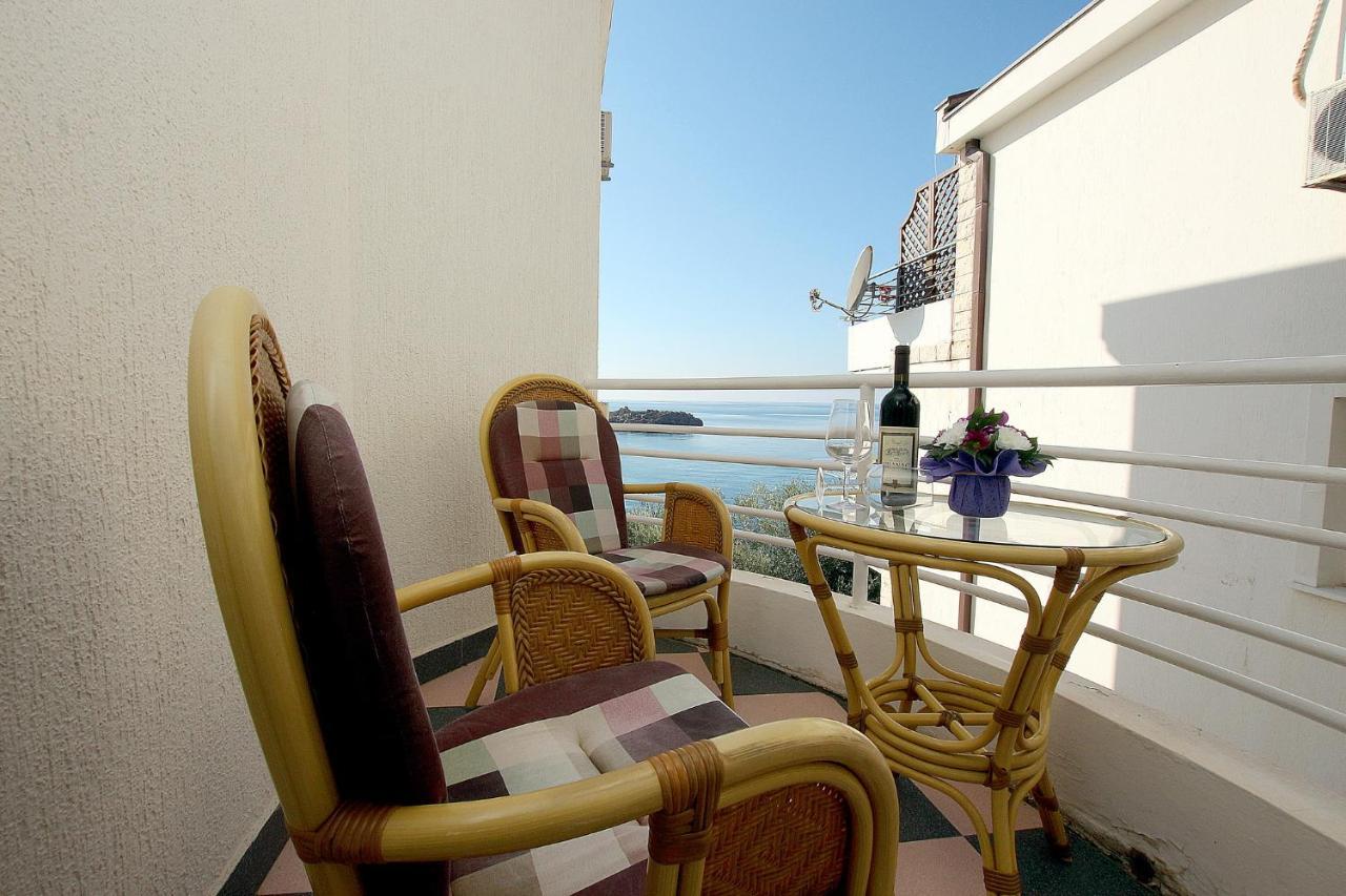 Royal Holiday Apartments Sveti Stefan Exterior photo