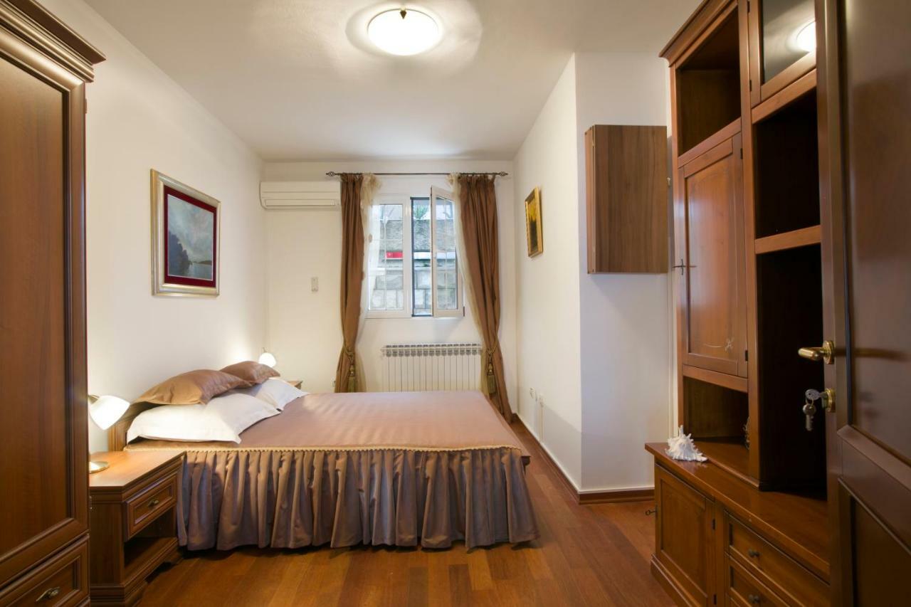 Royal Holiday Apartments Sveti Stefan Exterior photo
