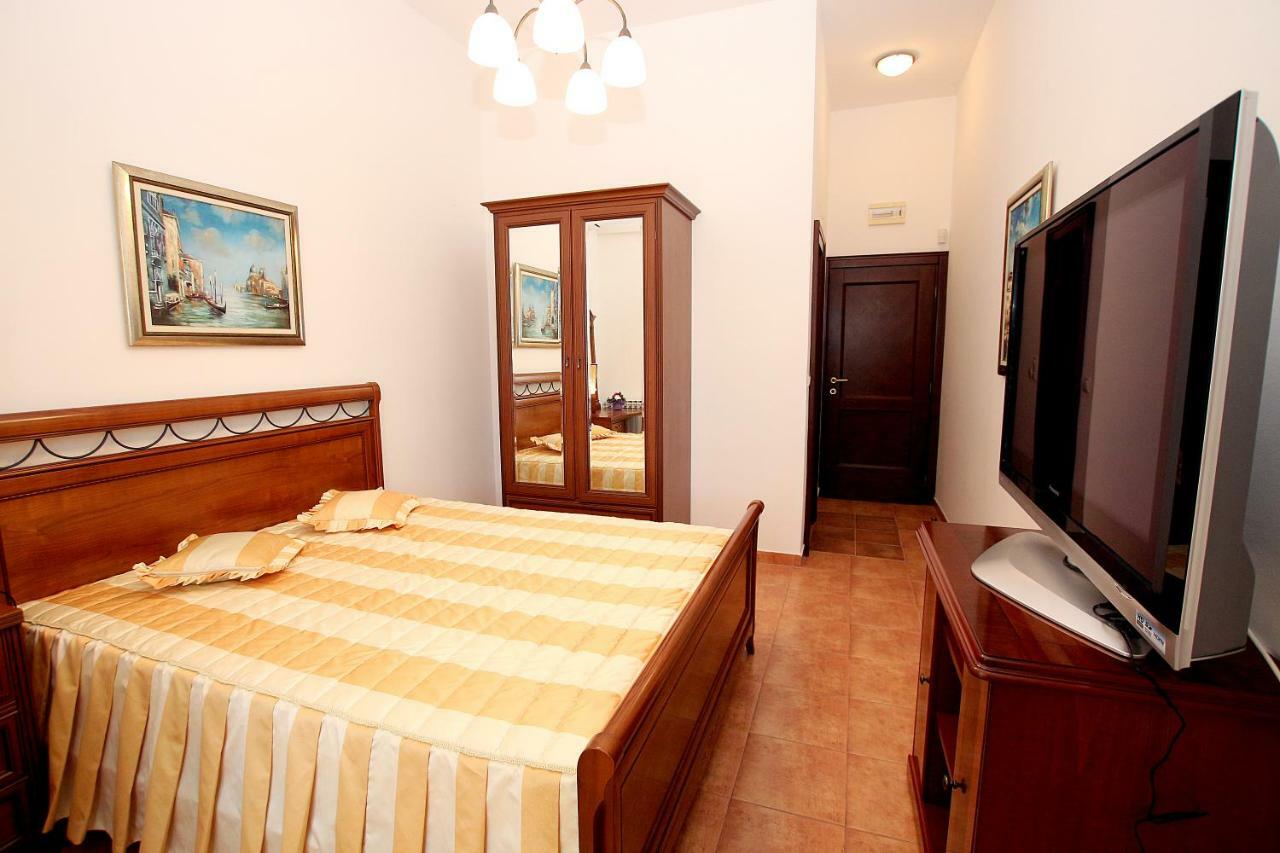 Royal Holiday Apartments Sveti Stefan Exterior photo